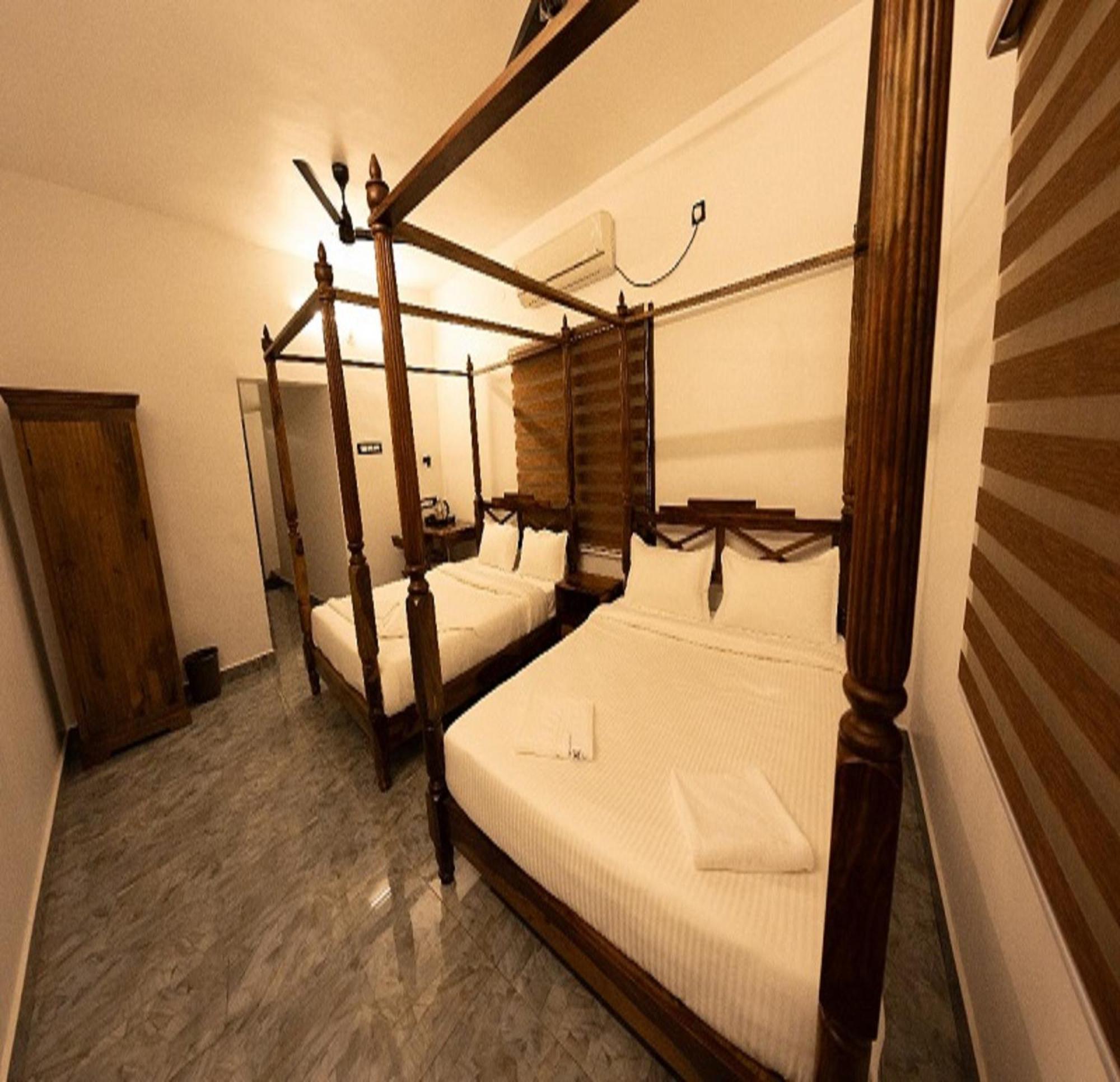 Courtyard Castle Heritage Resort 퐁디셰리 외부 사진